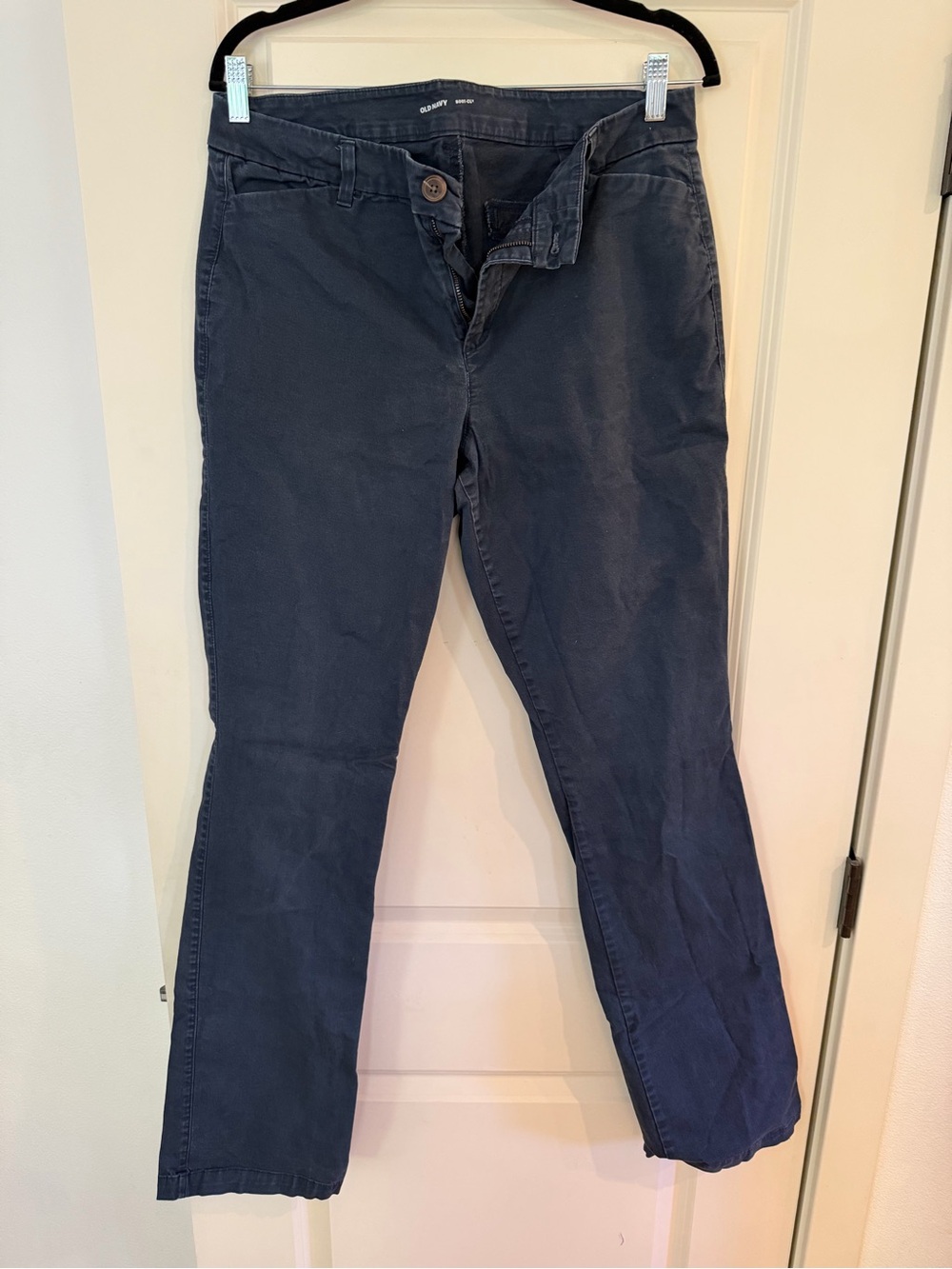 Old Navy Straight-Leg Jeans in Navy